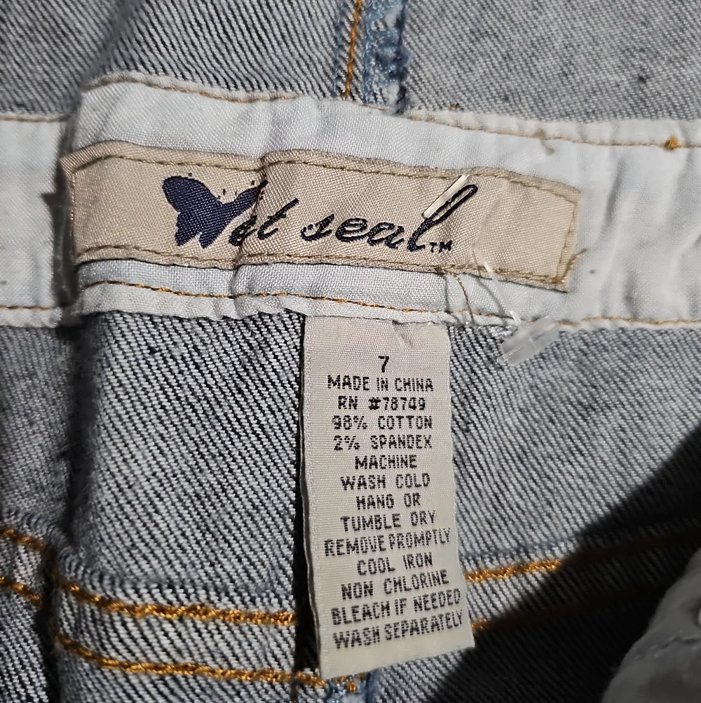 Wet Seal High-Waisted Button-Front Denim Skirt (Size 7) - Picture 3 of 5